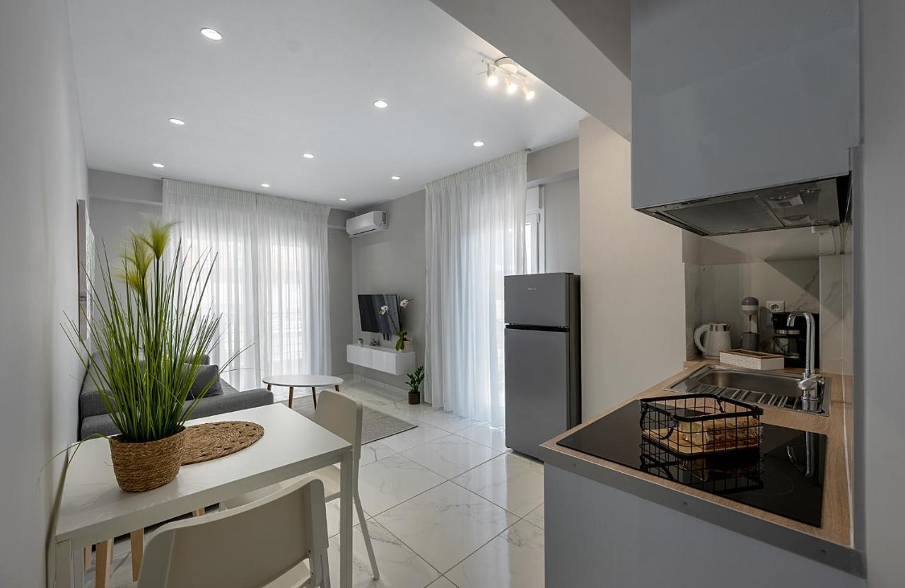 Nk Luxury Apartments Preveza Exteriör bild