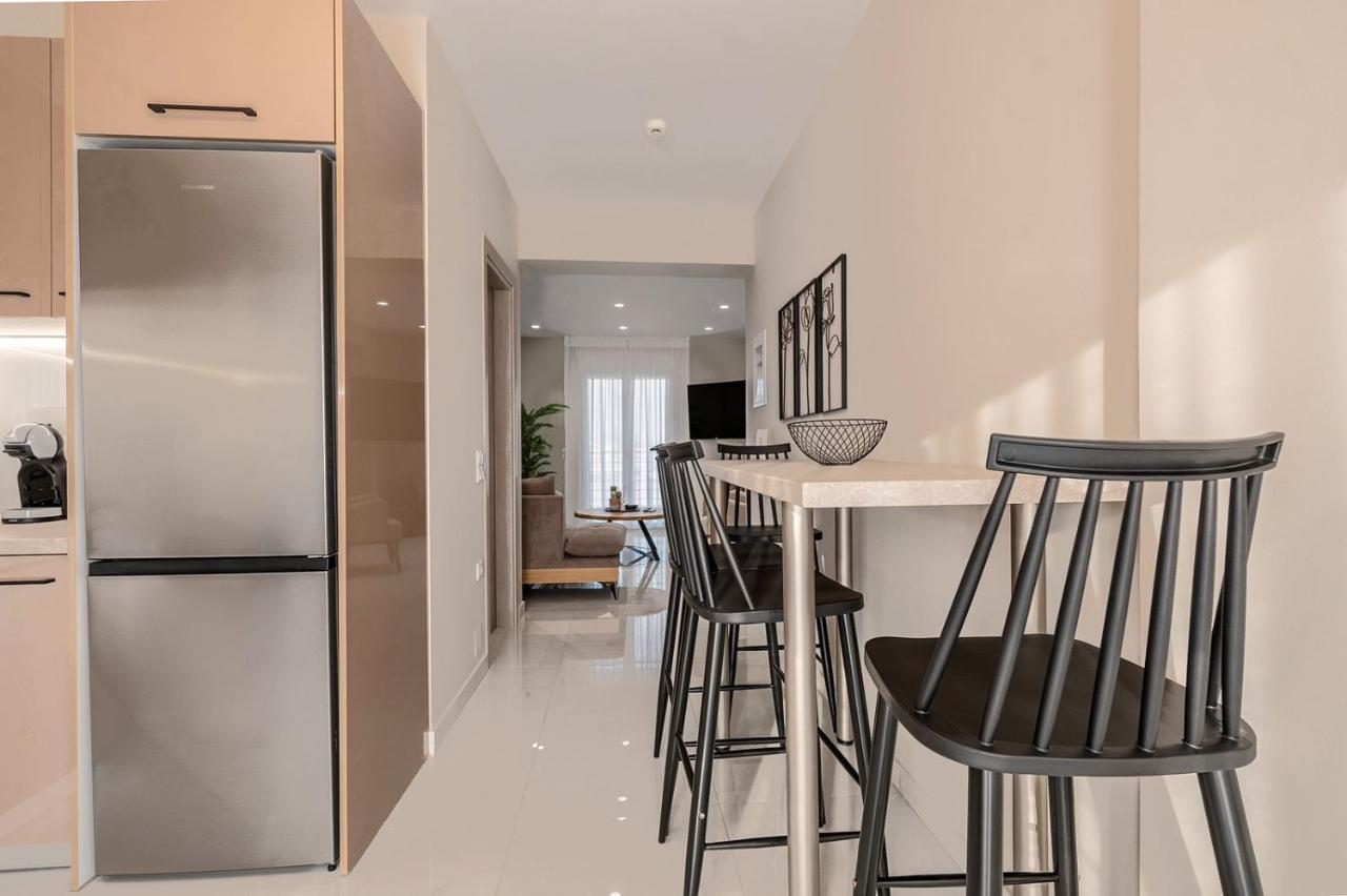 Nk Luxury Apartments Preveza Exteriör bild
